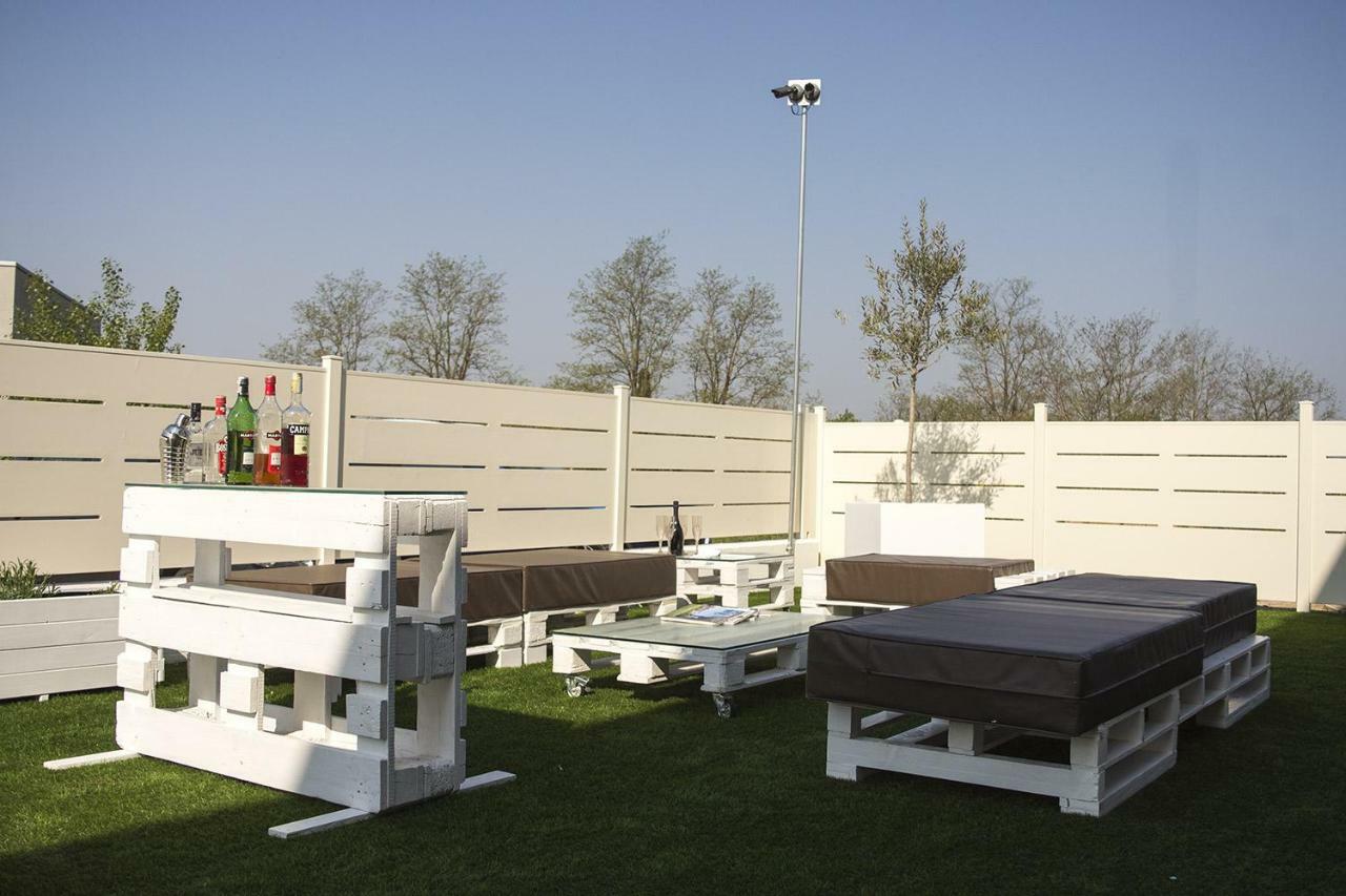 Home Suites Home Salionze Eksteriør billede
